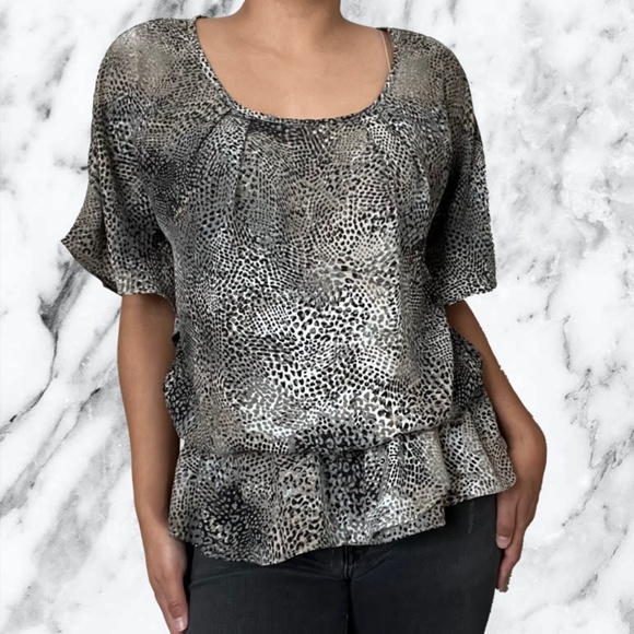 3 for $15 Milano Leopard Print Peplum Top - Picture 1 of 9